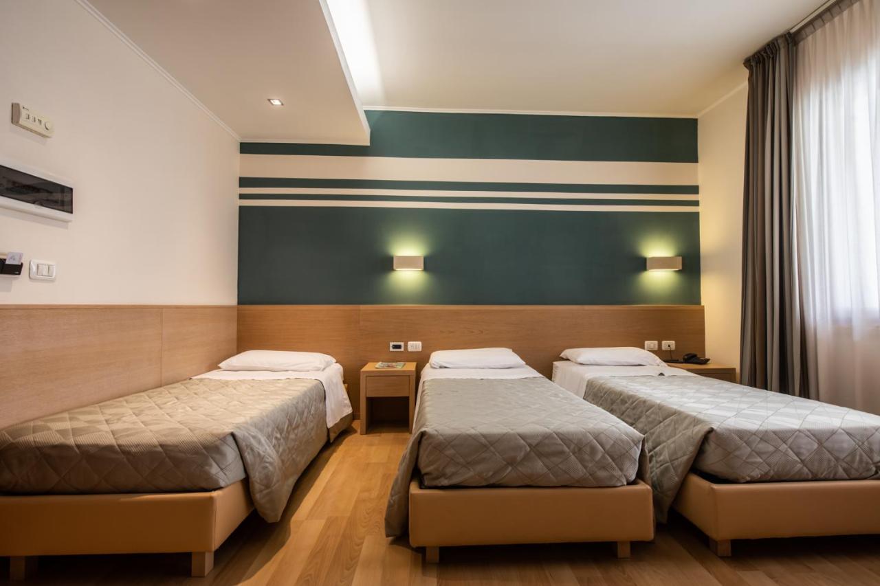 Hotel Centro Benessere Gardel Арта-Терме Экстерьер фото