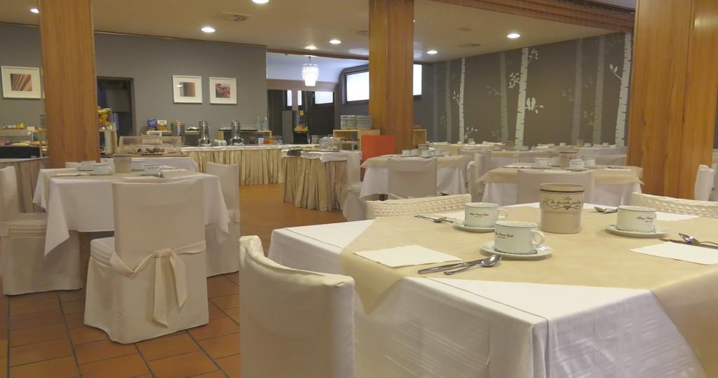 Hotel Centro Benessere Gardel Арта-Терме Экстерьер фото